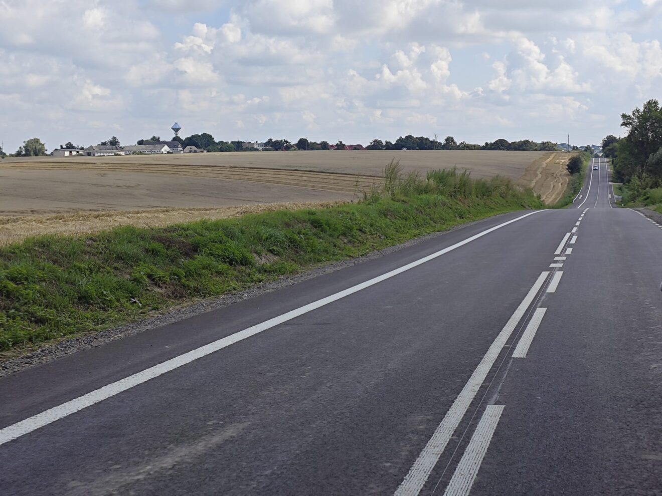 Rozbudowa odcinków drogi powiatowej Nr 3508L od km 0+020 do km 2+003 i od km 2+066 do km 4+327 w miejscowościach Rachanie, Michalów-Kolonia, Michalów i Siemnice.