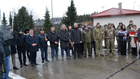 Betlejemskie Światełko Pokoju na granicy w Hrebennem