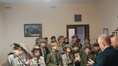 Harcerze przynieśli światełko