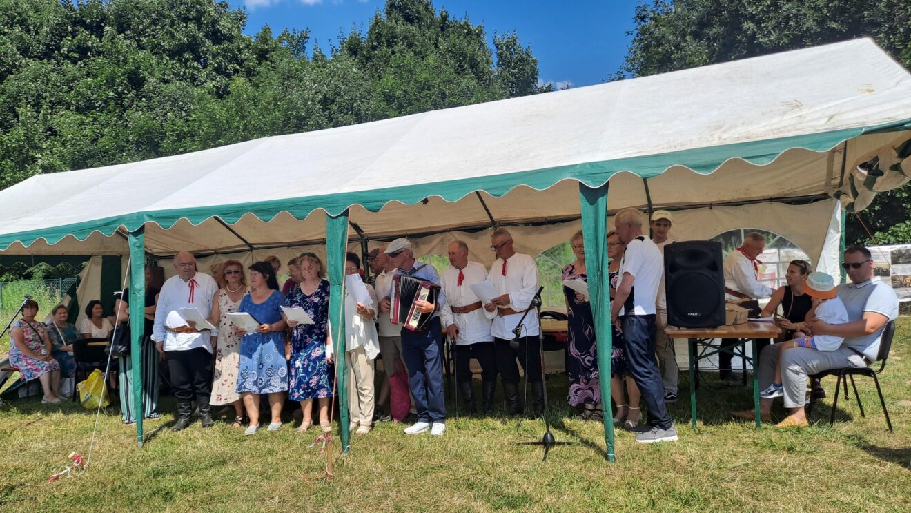 Spotkanie poetów i malarzy w Dzierążni