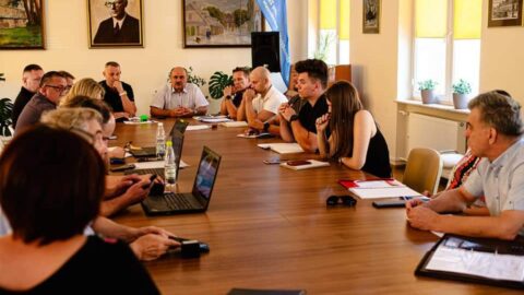 Spotkanie zespołu koordynującego budowę centralnego bloku operacyjnego w SP ZOZ