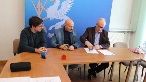 Podpisanie umowy na wykonanie dokumentacji projektowej dot. operacji "Scalenie gruntów wsi Kryłów Kolonia, Prehoryłe w gminie Mircze"