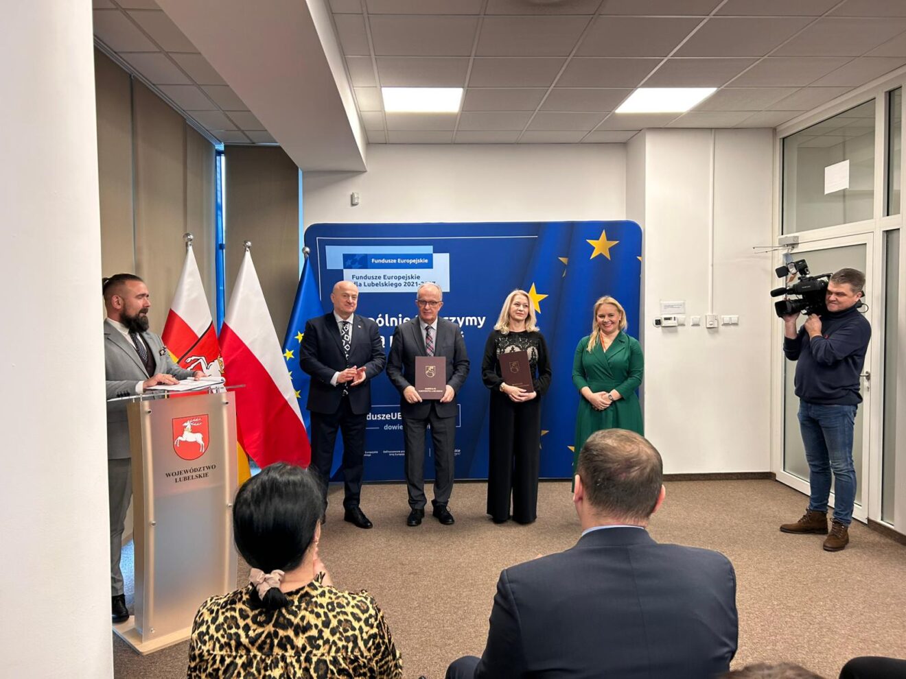 Dofinansowanie trzech projektów realizowanych w ramach Działania 8.8 Wsparcie rodziny i pieczy zastępczej