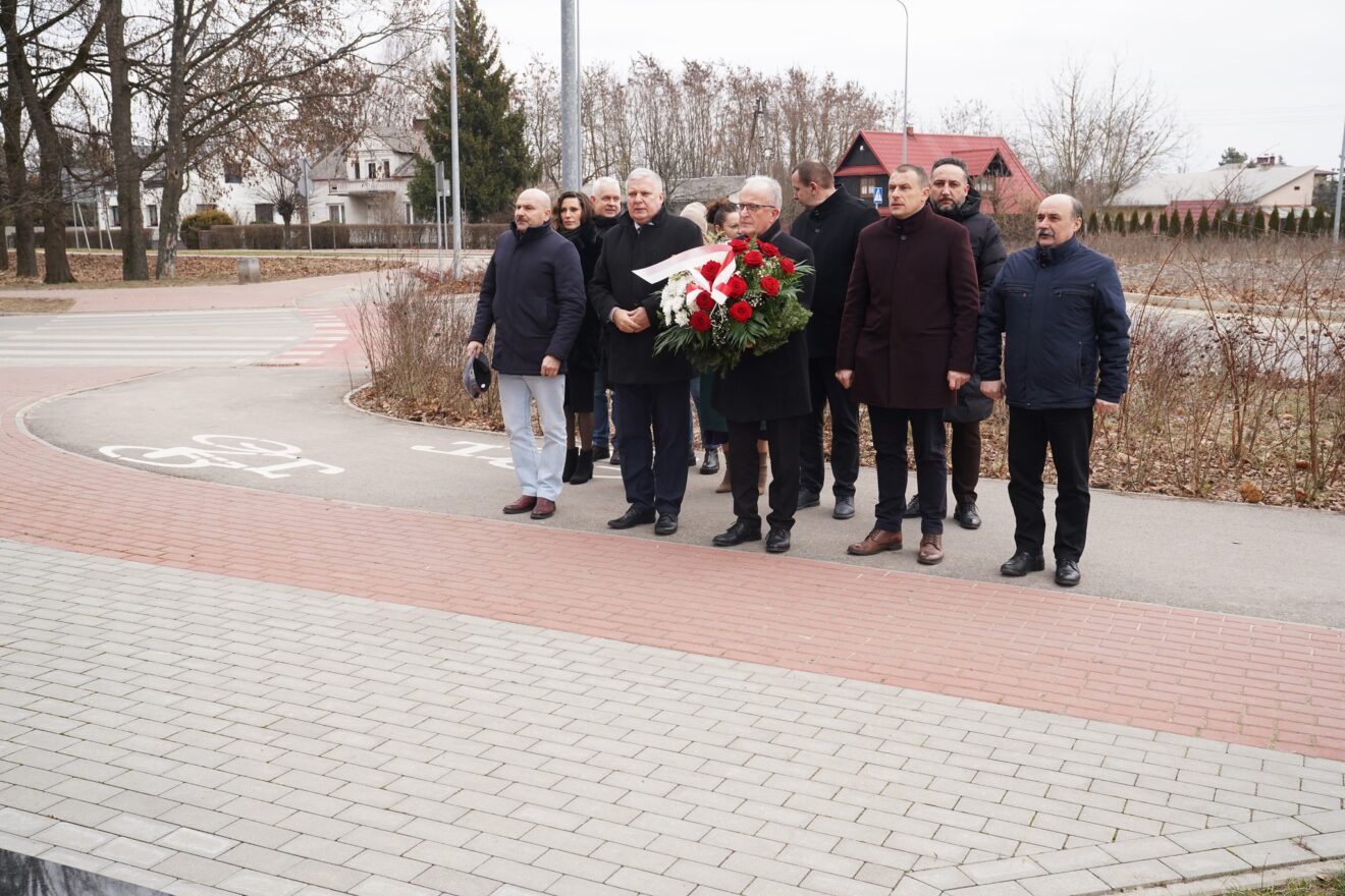 Oddali hołd Janowi Olszewskiemu