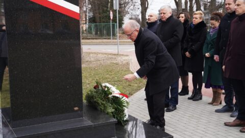Oddali hołd Janowi Olszewskiemu