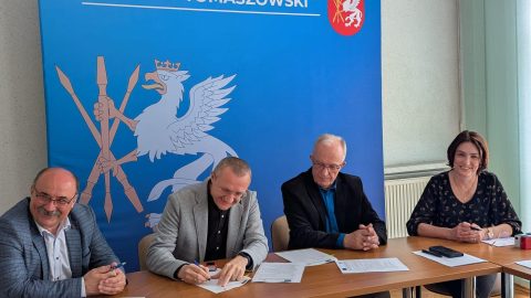 Podpisanie umowy na realizację zadania pn. Pełnienia funkcji Inspektora Nadzoru Inwestorskiego w ramach operacji „Scalenie gruntów wsi Kryłów Kolonia, Prehoryłe w gminie Mircze”.
