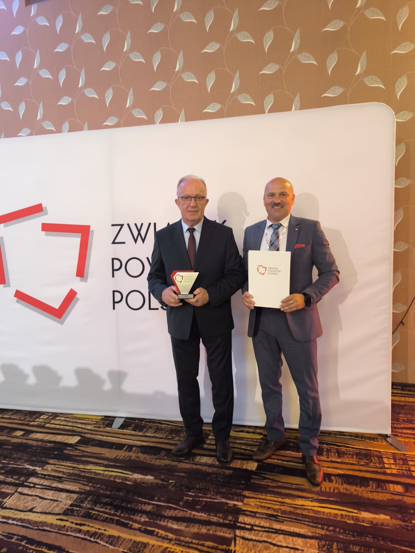 na zdjęciach s a widoczni laureaci Rankingu ZPP 2024 r.