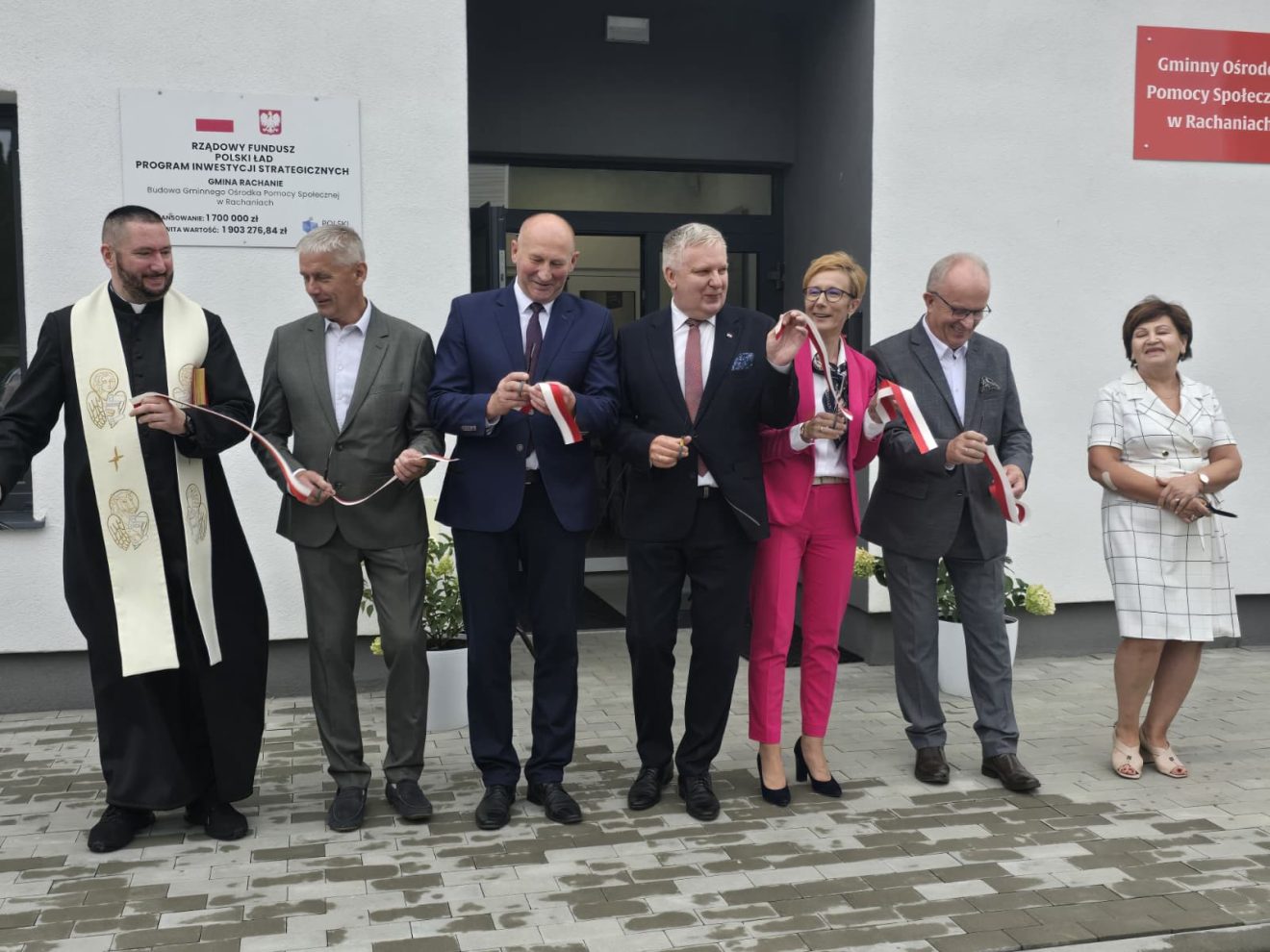 przecięcie wstęgi z okazji otwarcia GOPS
