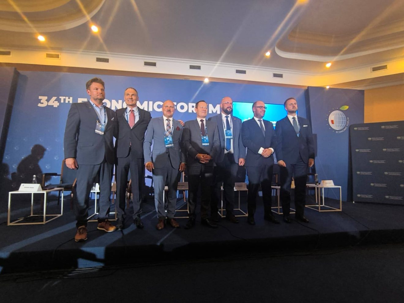 Wicestarosta Jarosław Korzeń w gronie uczestników panelu ‘Turystyka – jak wygrać wyścig po pieniądze turystów?’ podczas XXXIV Forum Ekonomicznego w Karpaczu
