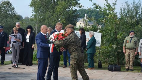 Uroczystości w Telatynie upamiętniające 86. rocznicę wybuchu II wojny światowej z udziałem przedstawicieli Powiatu Tomaszowskiego.