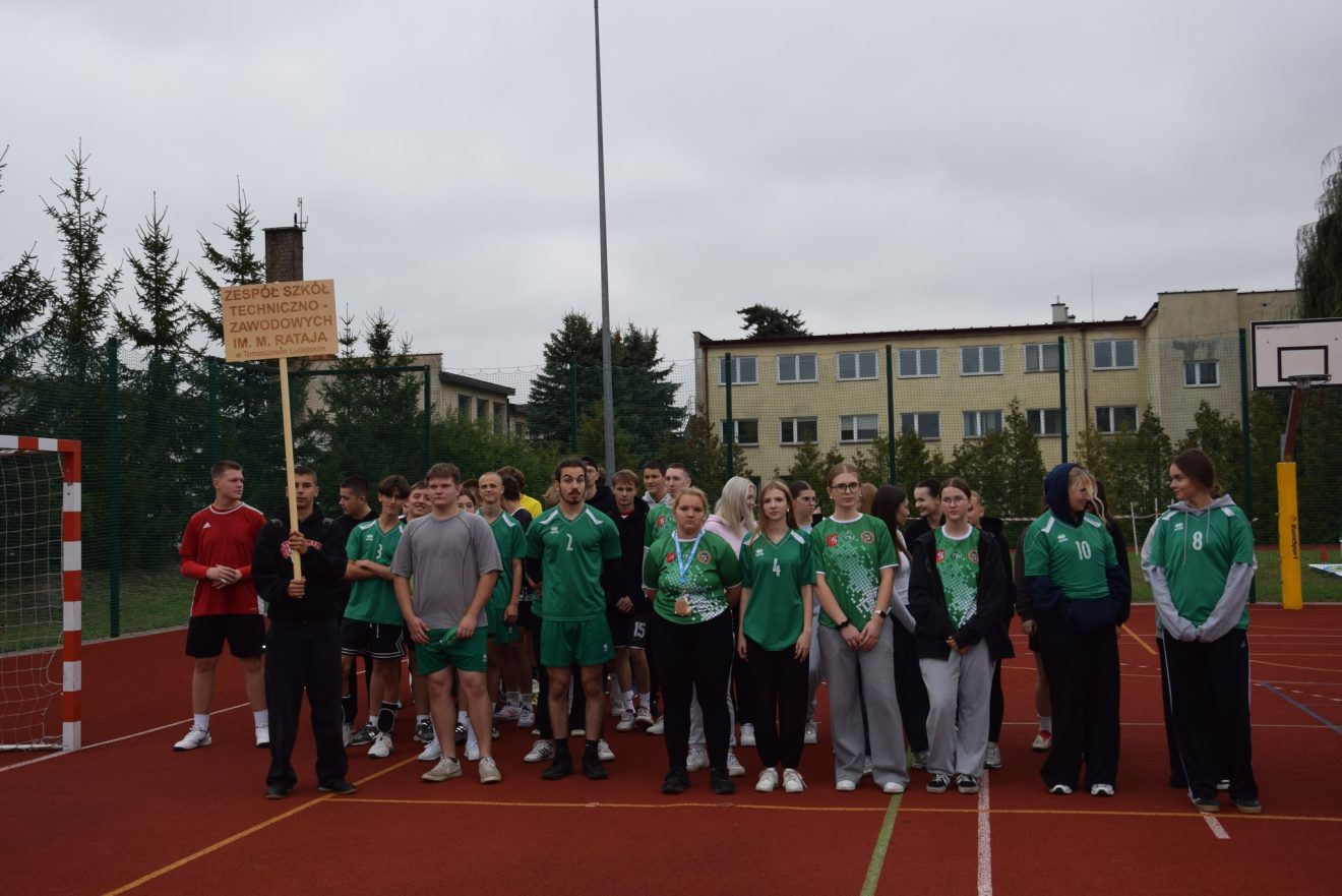 III Święto Sportu Młodzieży Powiatu Tomaszowskiego Szkół Ponadpodstawowych
