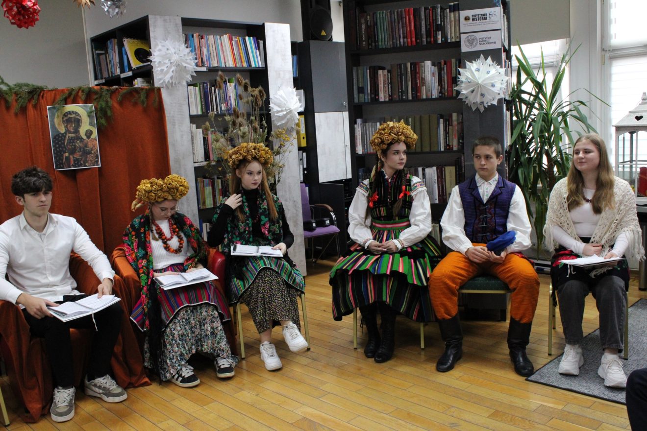 Spotkanie literackie w Miejskiej Bibliotece Publicznej im. Tomasza Zamoyskiego w Tomaszowie Lubelskim