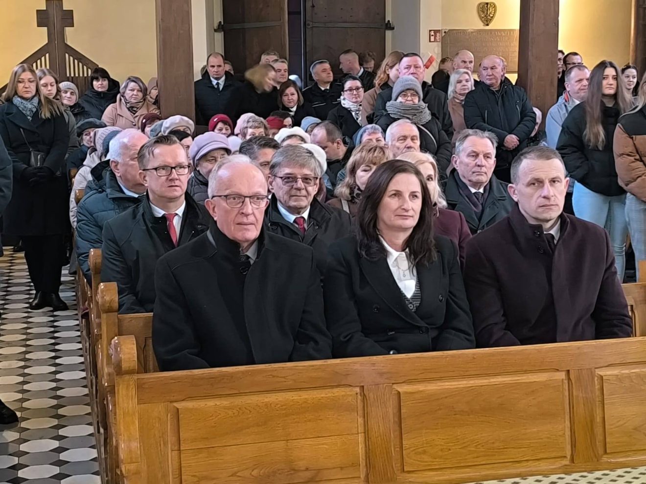 Uroczystość poświęcenia dachu i elewacji kościoła parafialnego pw. Św. Jana Nepomucena w Suścu