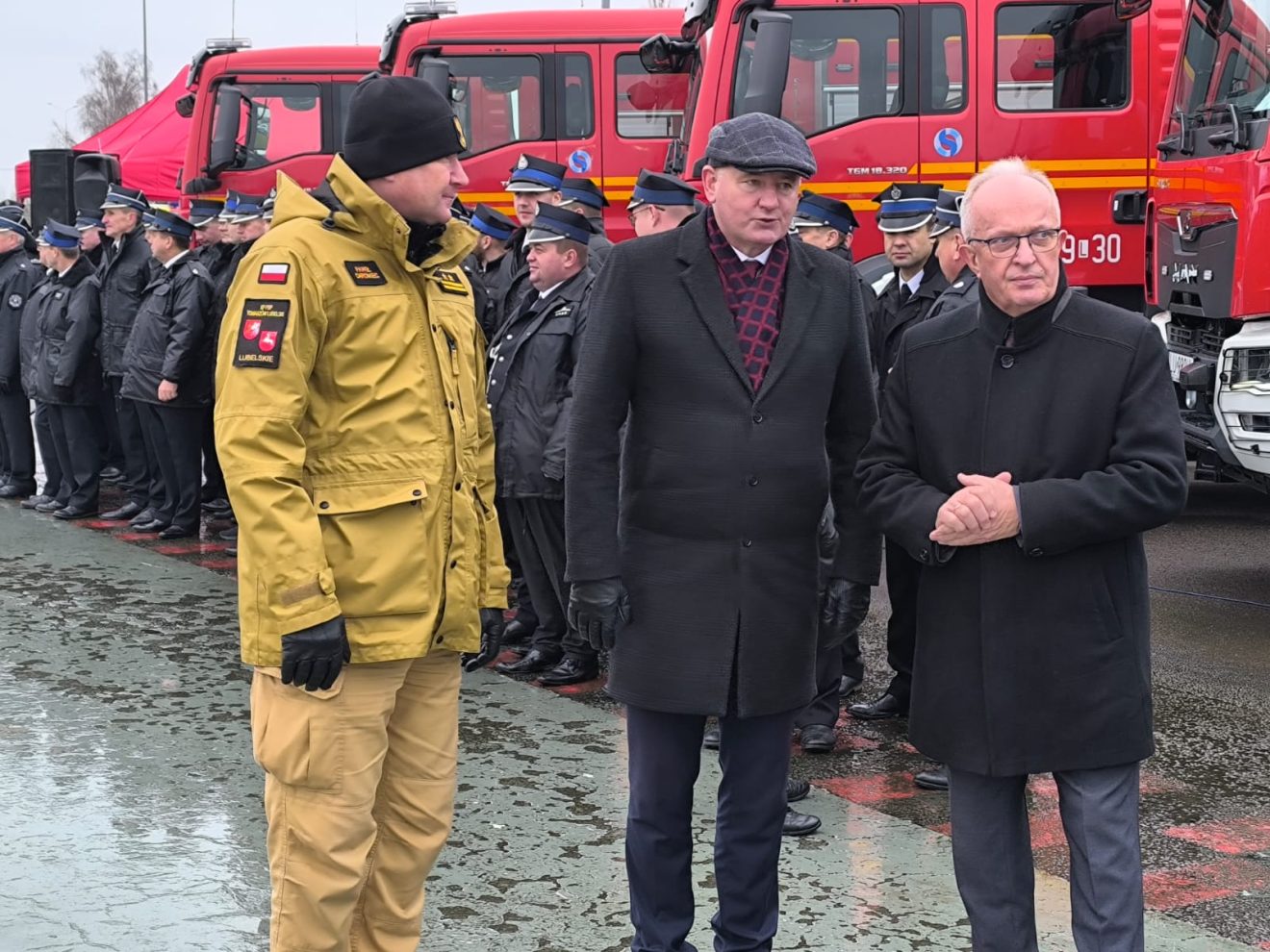 uroczystość przekazania pojazdów i sprzętu ratowniczego dla jednostek PSP i OSP z terenu województwa lubelskiego