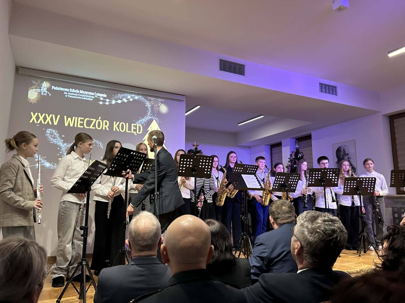 Koncert kolęd i pastorałek pn. „Kolędy – tradycja, która wciąż brzmi”,  w Państwowej Szkole Muzycznej I stopnia im. A. Cwojdzińskiego w Tomaszowie Lubelskim