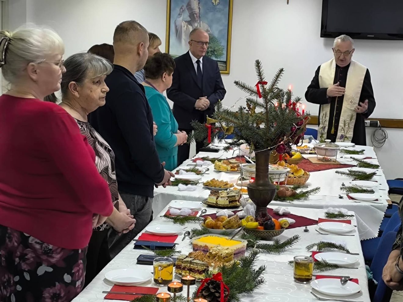 Spotkanie opłatkowe zorganizowane przez Stowarzyszenie Kobiet po Leczeniu Raka Piersi „Tomaszowskie Amazonki”