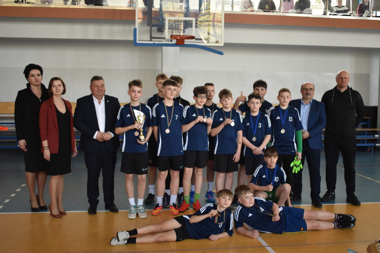 TURNIEJU PIŁKI HALOWEJ CHŁOPCÓW LZS LUBYCZA KRÓLEWSKA 