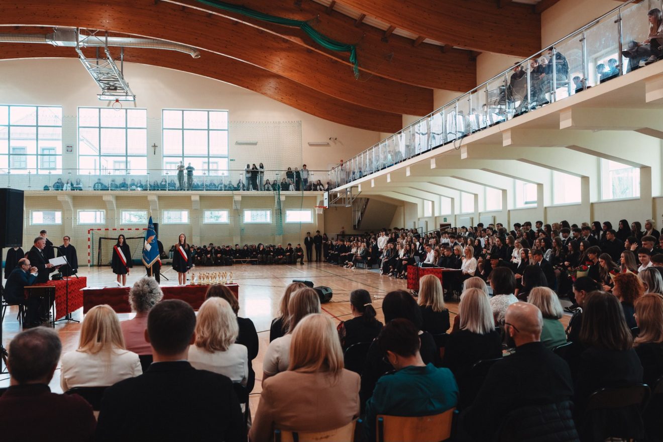 II Liceum Ogólnokształcące w Tomaszowie Lubelskim żegna maturzystów