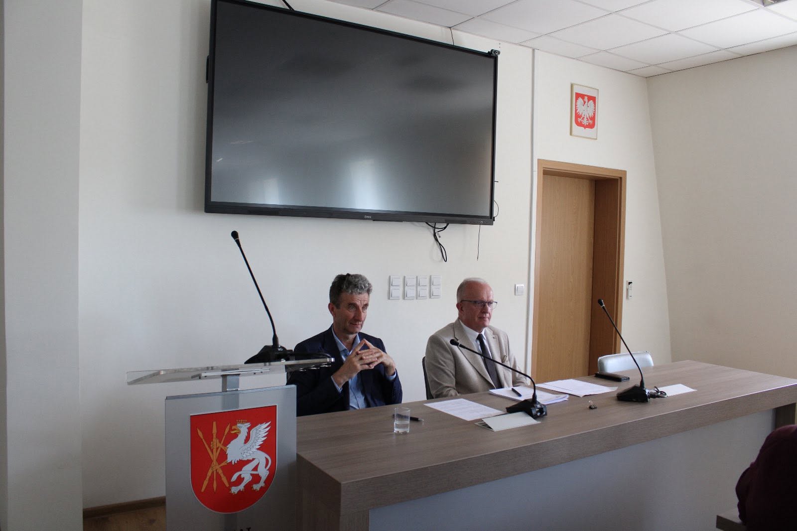Starosta Tomaszowski Henryk Karwan uczestniczy w obradach Rady Społecznej SP ZOZ.