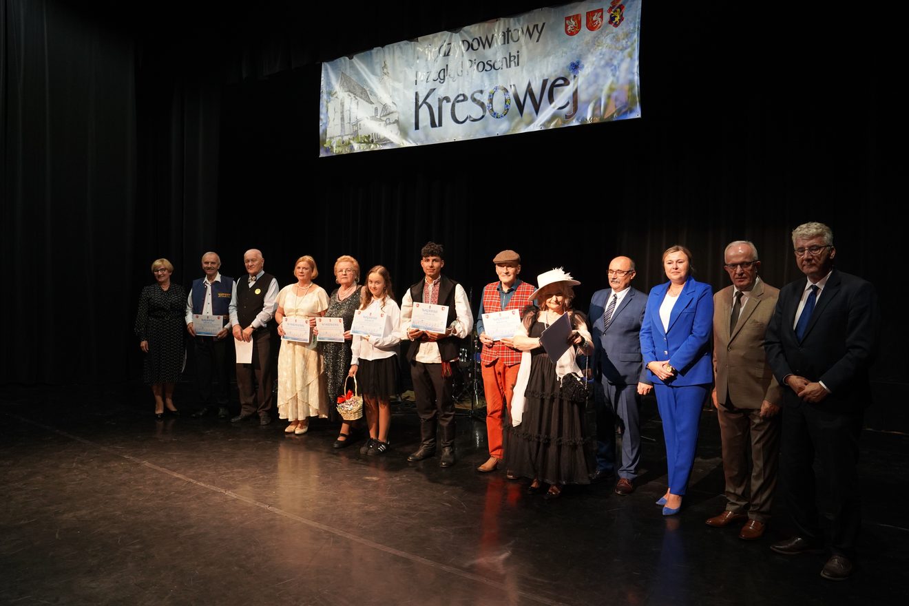 na zdjęciu uczestnicy konkursu